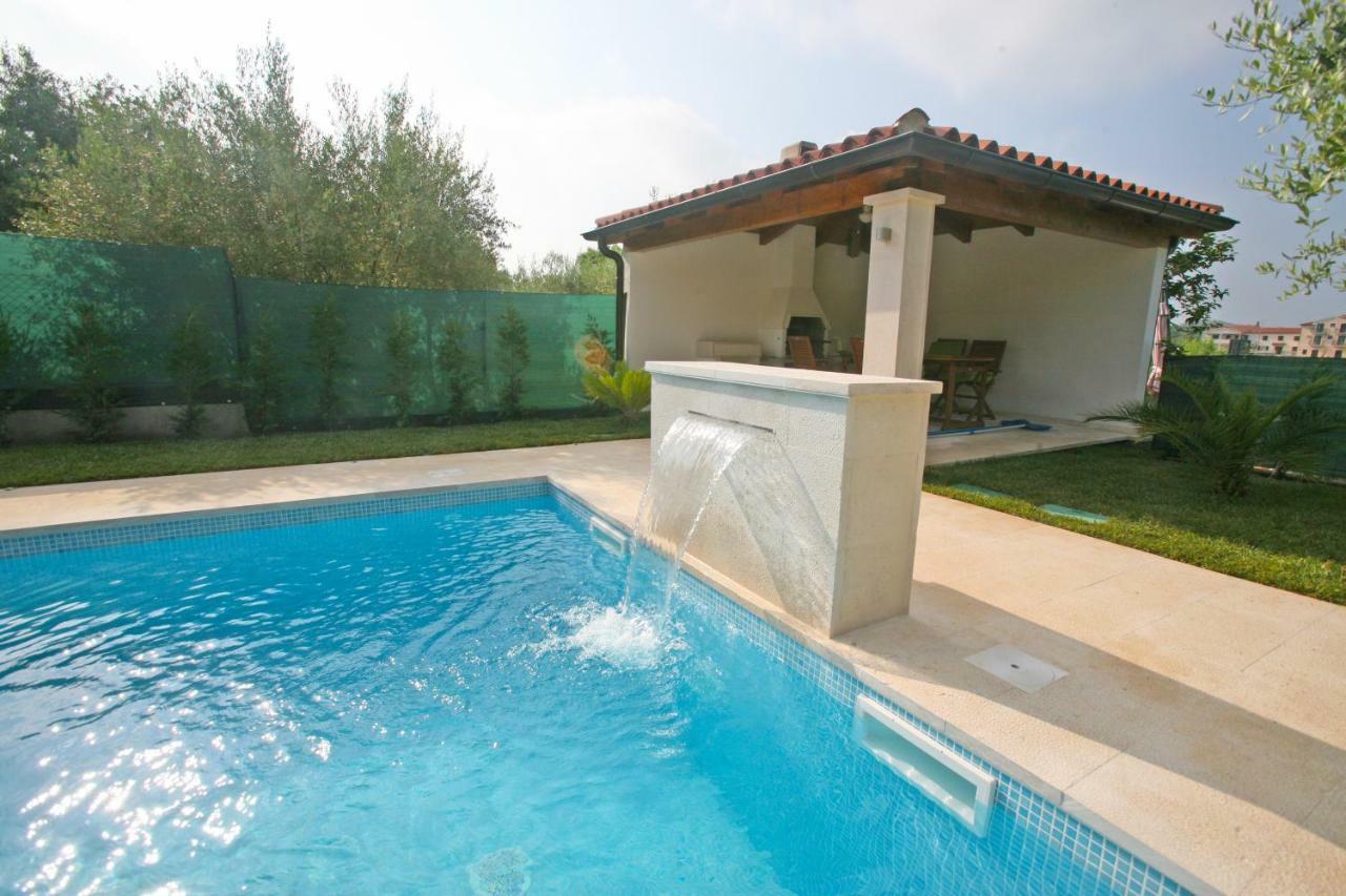 Apartments Maras Пореч Екстер'єр фото