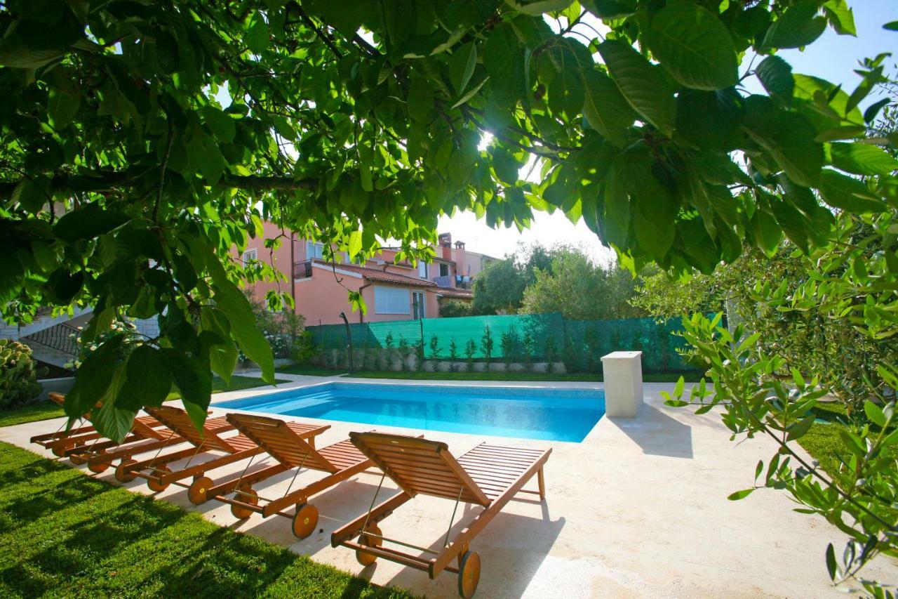 Apartments Maras Пореч Екстер'єр фото